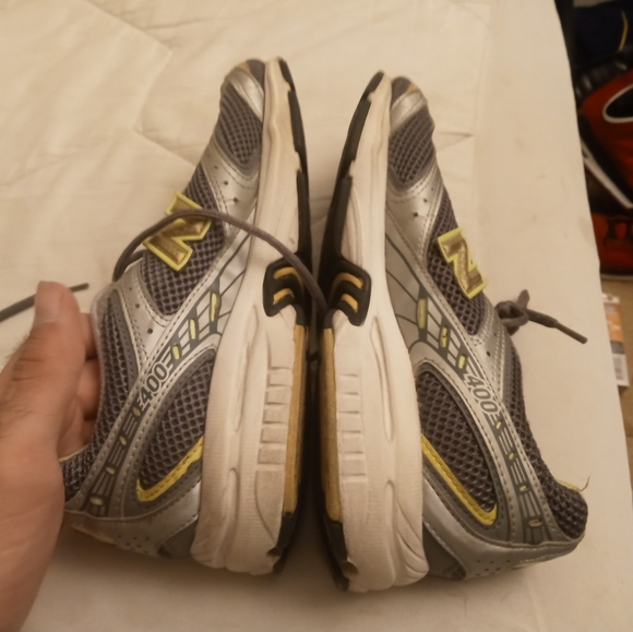 Used new balance shoes size 7.5 - Picture 9 of 10